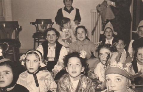 Foto della festa di Carnevale di Elisa Petitta del 1957 